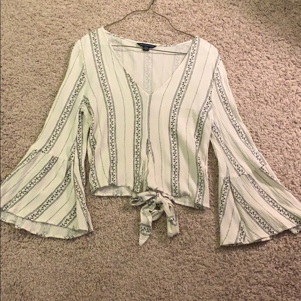 AE flowy sleeve blouse